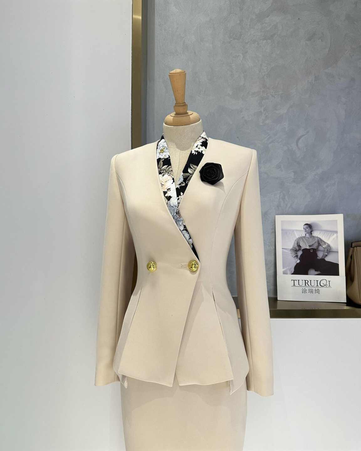 Elegant Peplum Women Suit Set  - Women Formal Wear For Conference 评论和价格